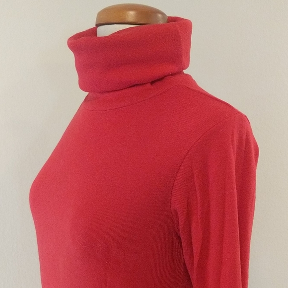 Red cotton turtleneck - Picture 2 of 7